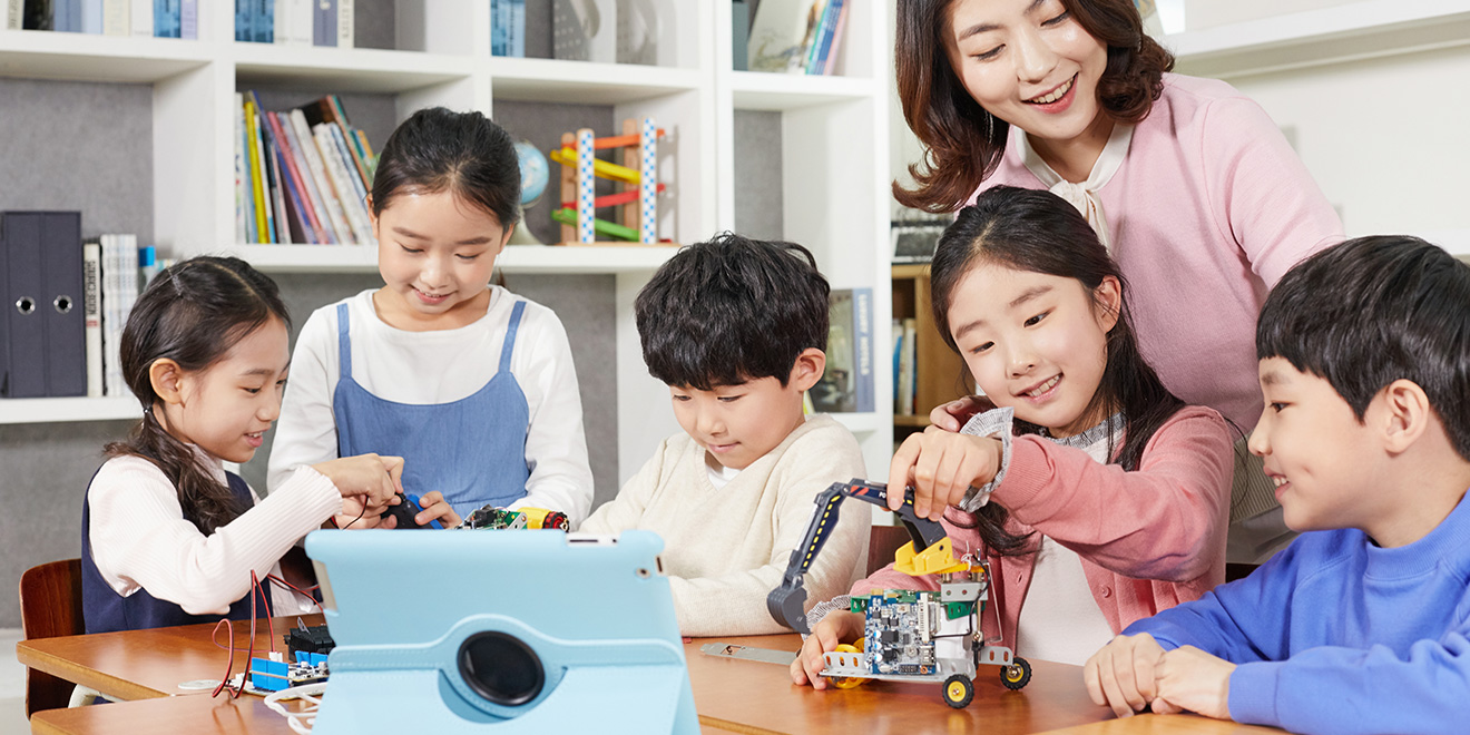 오감만족 융합과학체험 배경 이미지